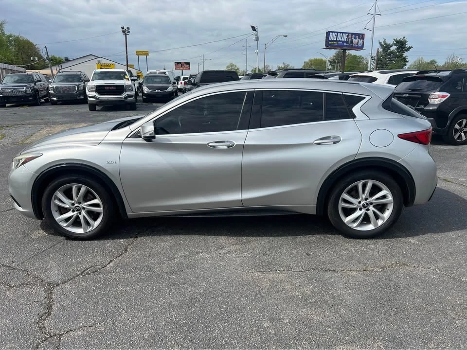 2017 Infiniti QX30 - Image 2 of 17