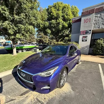 2017 Infiniti QX30 Sport