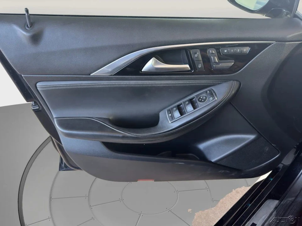 2017 Infiniti QX30 - Image 18 of 21