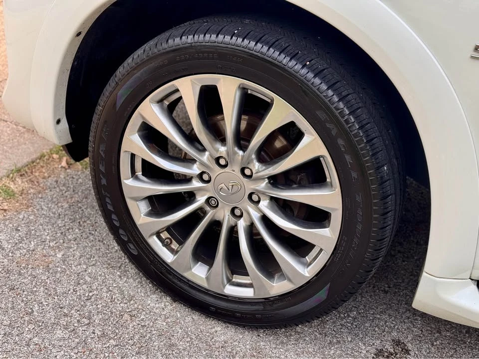 2017 Infiniti QX80 - Image 9 of 20