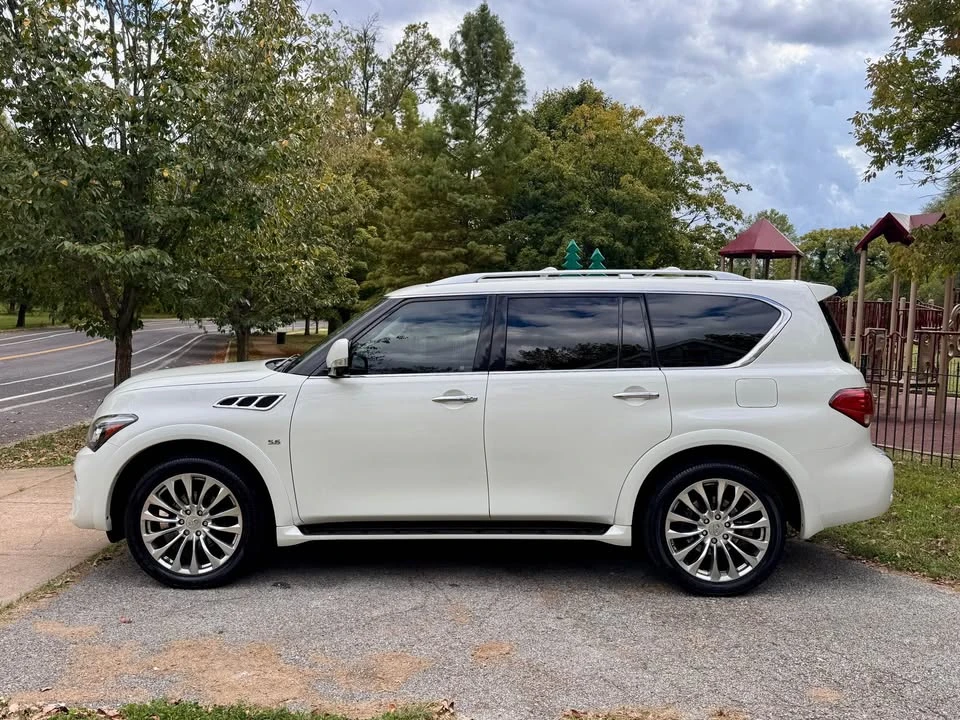 2017 Infiniti QX80 - Image 2 of 20