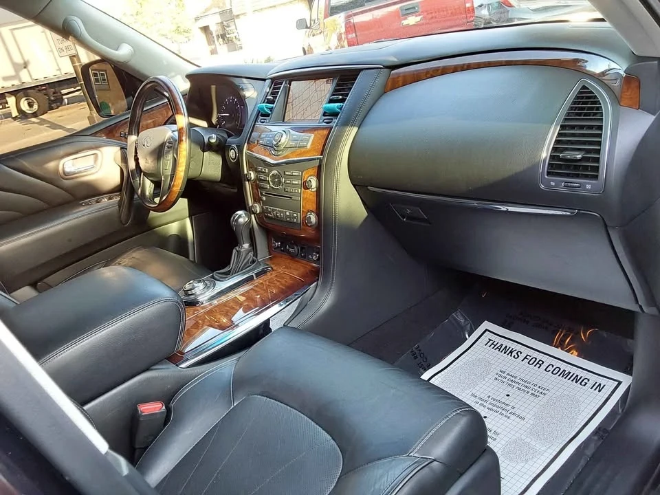 2017 Infiniti QX80 - Image 10 of 17