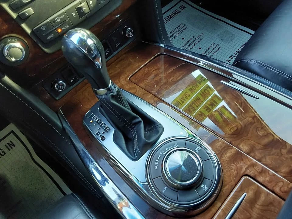 2017 Infiniti QX80 - Image 8 of 17