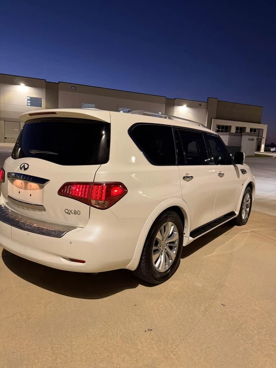 2017 Infiniti QX80 - Image 3 of 14