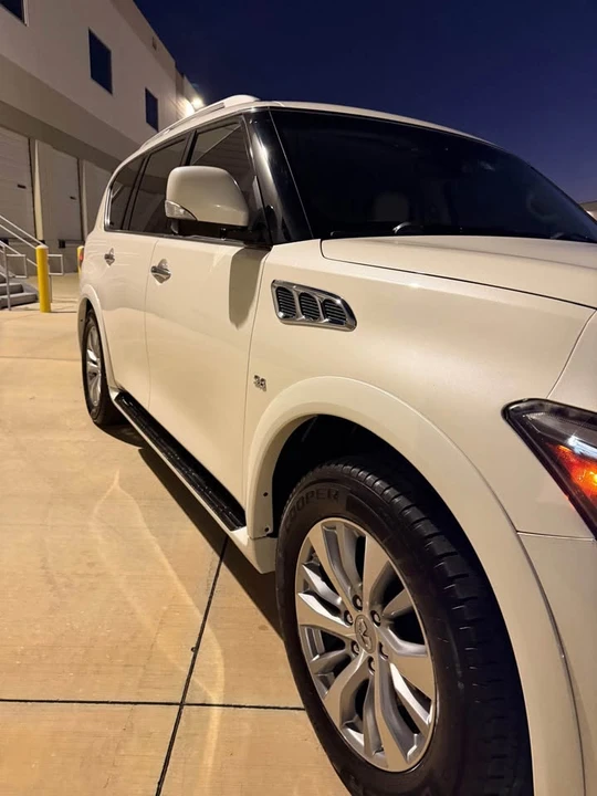 2017 Infiniti QX80 - Image 9 of 14