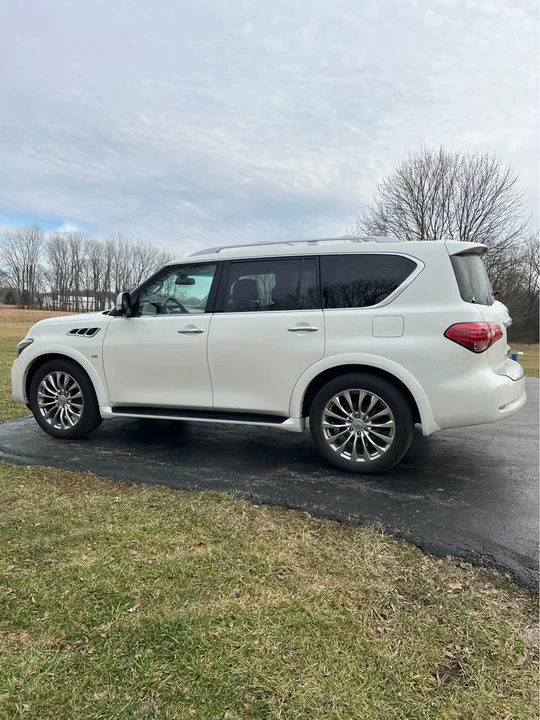 2017 Infiniti QX80 - Image 2 of 10