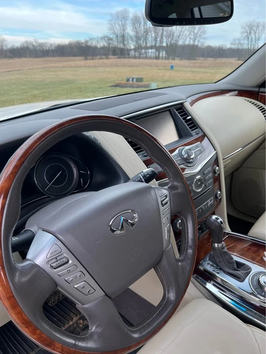2017 Infiniti QX80 - Image 6 of 10