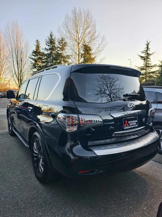 2017 Infiniti QX80 - Image 4 of 4