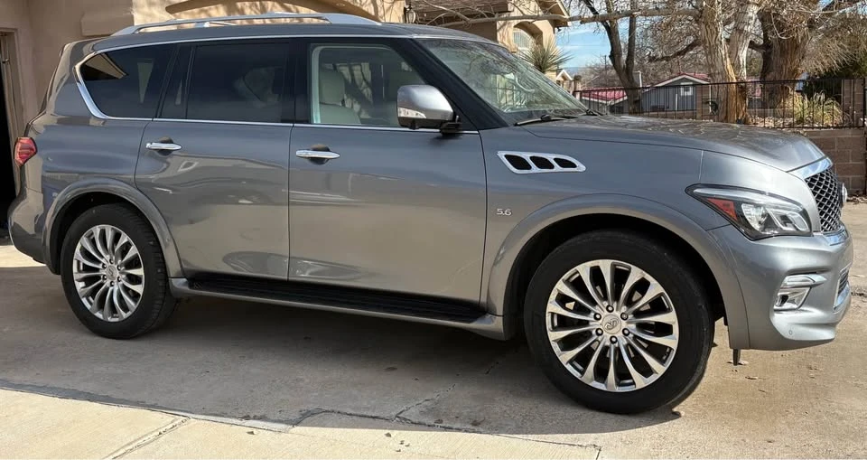 2017 Infiniti QX80 - Image 3 of 4