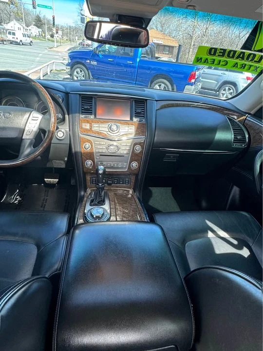 2017 Infiniti QX80 - Image 10 of 18