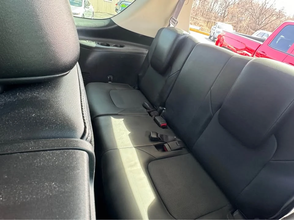 2017 Infiniti QX80 - Image 17 of 18