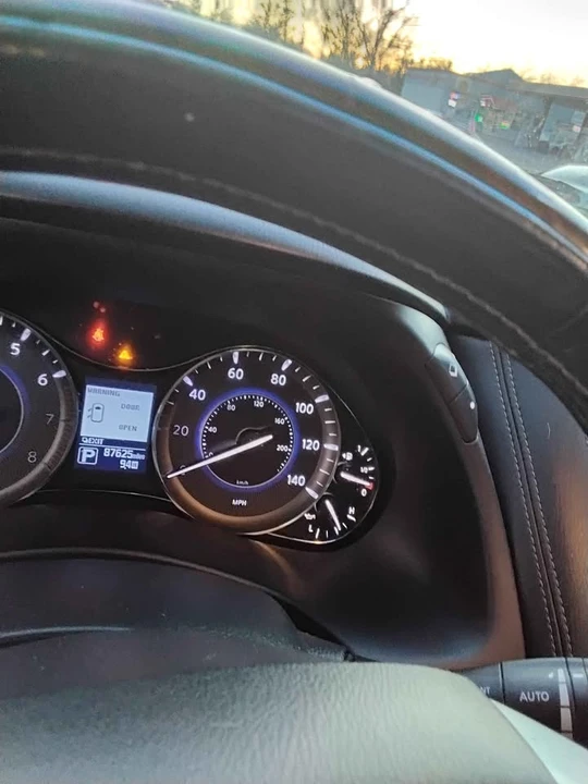 2017 Infiniti QX80 - Image 6 of 10