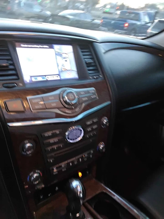 2017 Infiniti QX80 - Image 8 of 10