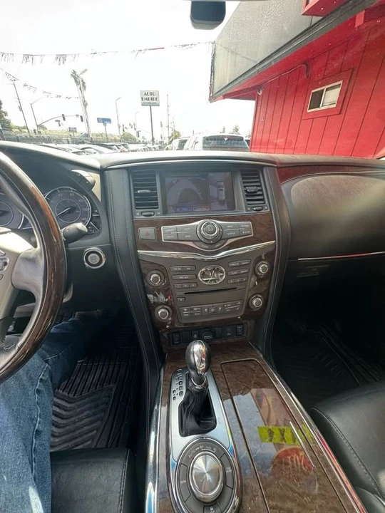 2017 Infiniti QX80 - Image 12 of 14