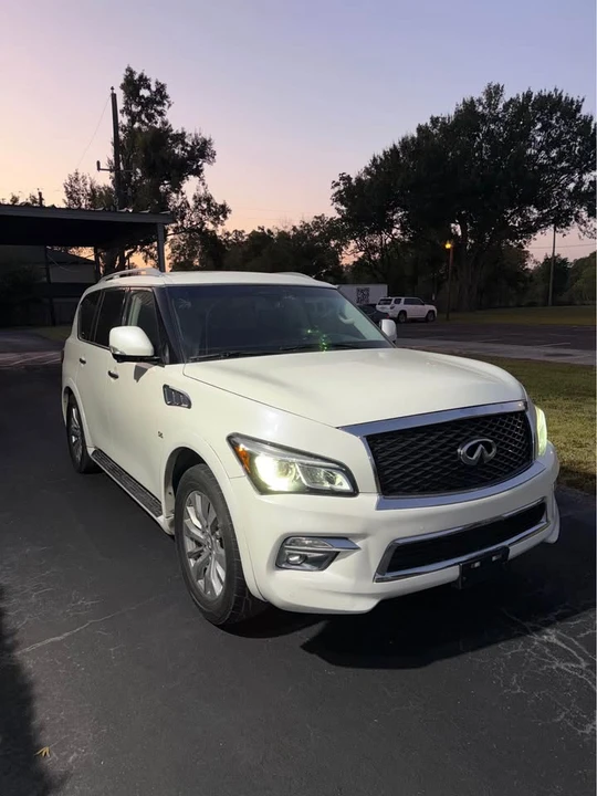 2017 Infiniti QX80 - Image 2 of 10
