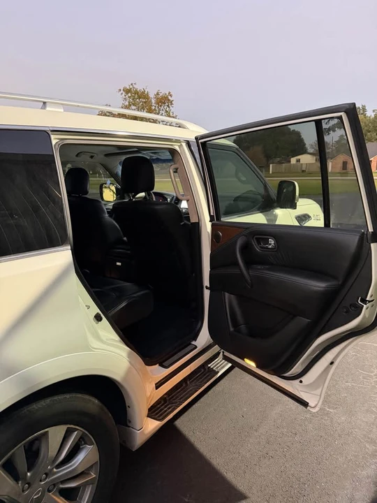 2017 Infiniti QX80 - Image 8 of 10