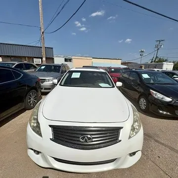 2017 Infiniti G37