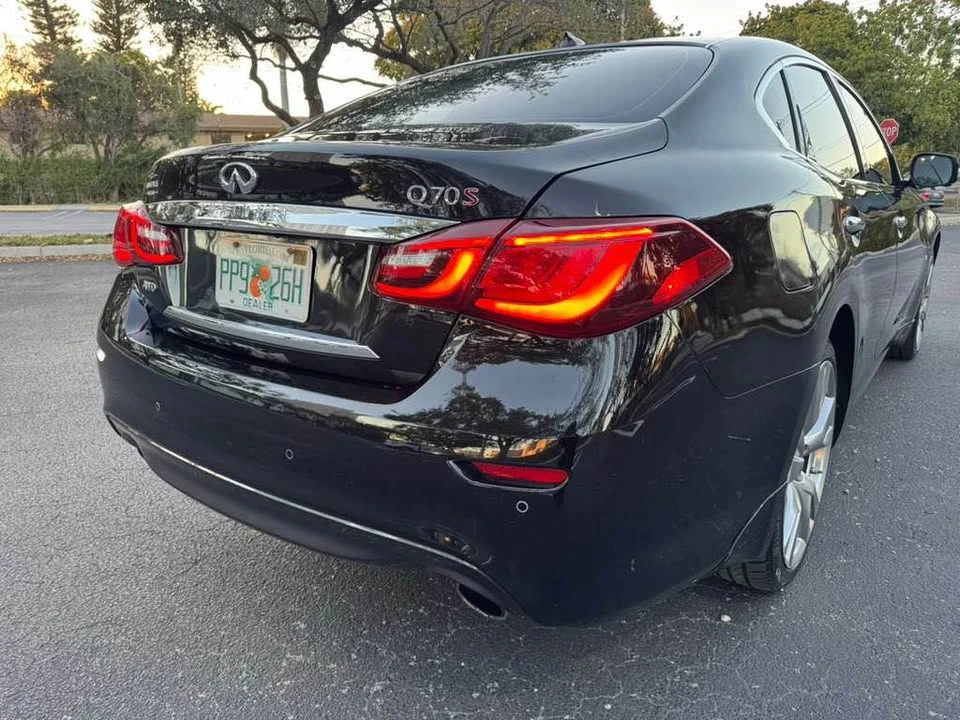 2017 Infiniti M/Q70 4th Gen - Image 8 of 18