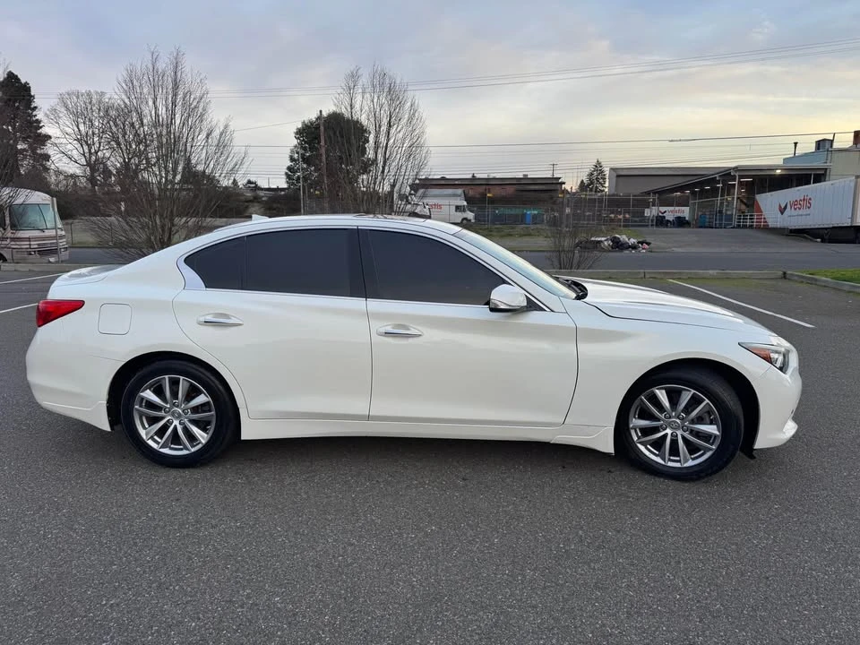 2017 Infiniti Q50 - Image 6 of 14