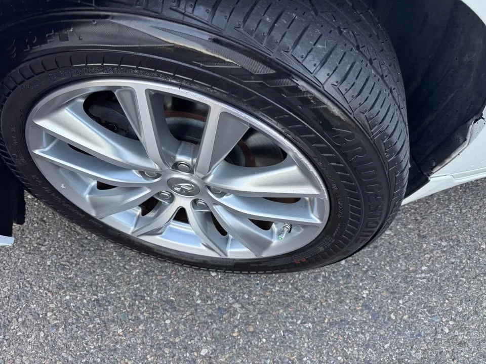 2017 Infiniti Q50 - Image 10 of 14