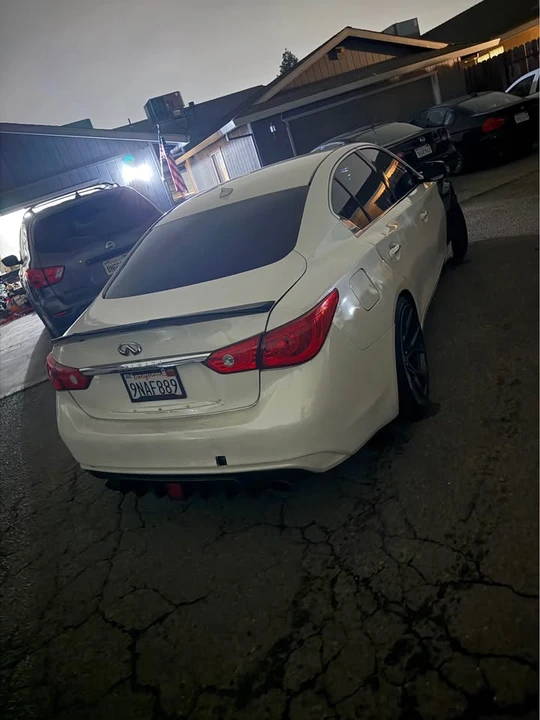 2017 Infiniti Q50 - Image 3 of 4