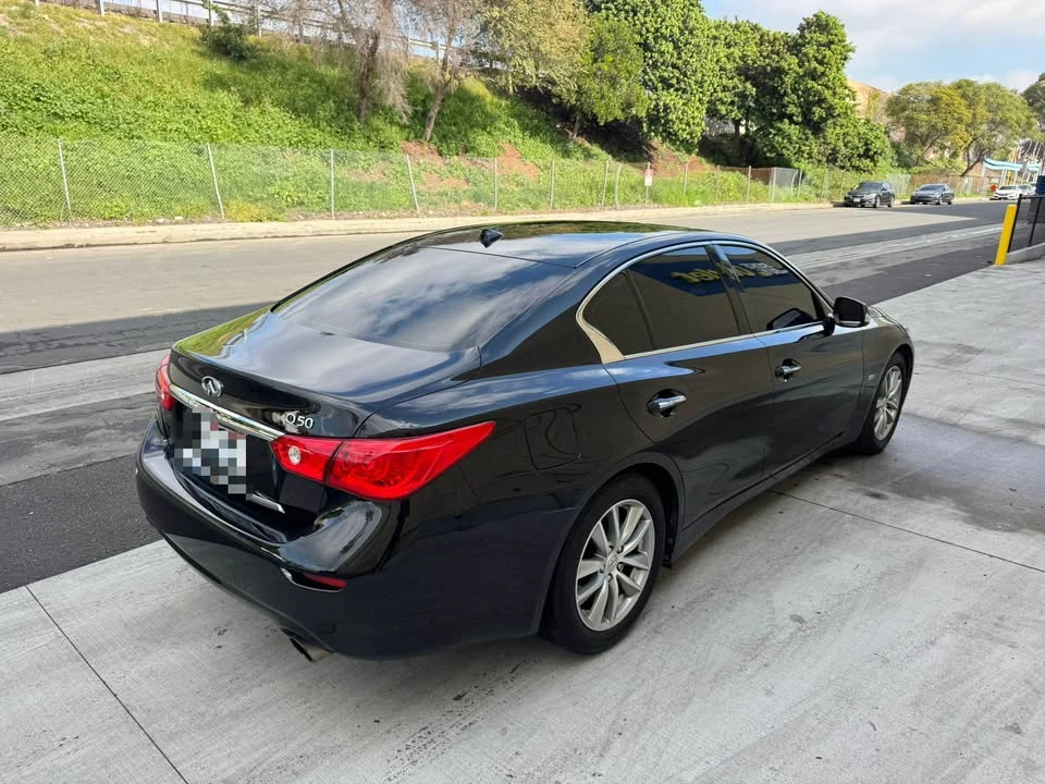 2017 Infiniti Q50 - Image 4 of 10