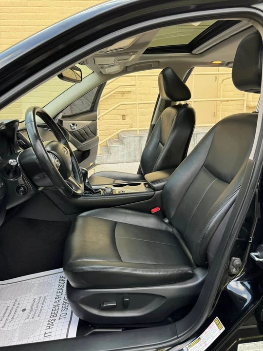 2017 Infiniti Q50 - Image 8 of 10