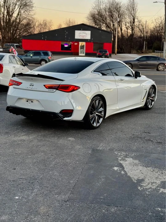 2017 Infiniti Q60 - Image 7 of 17