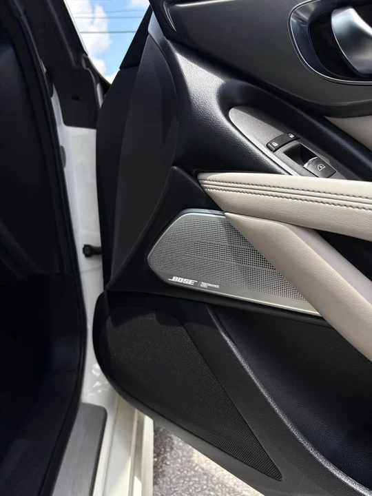 2017 Infiniti Q60 - Image 17 of 20