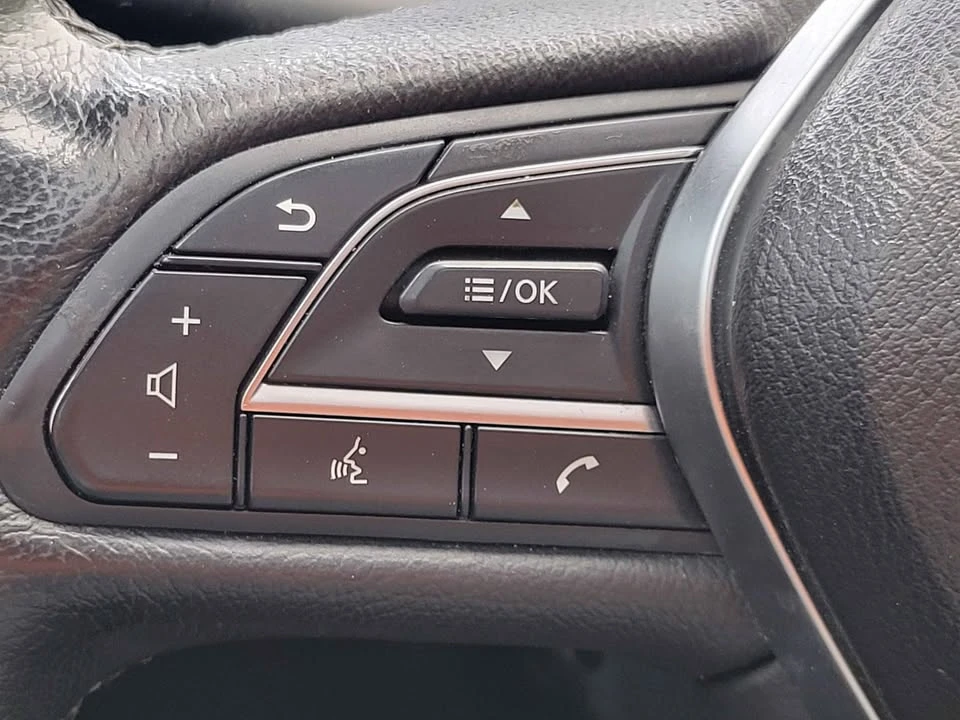 2017 Infiniti Q60 - Image 8 of 12
