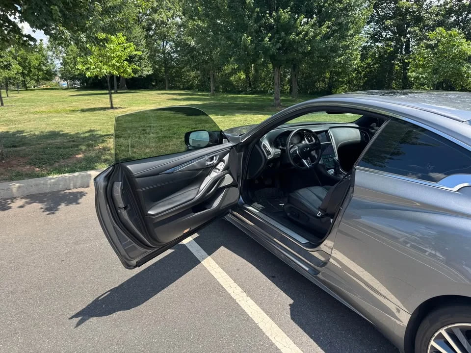 2017 Infiniti Q60 - Image 10 of 17