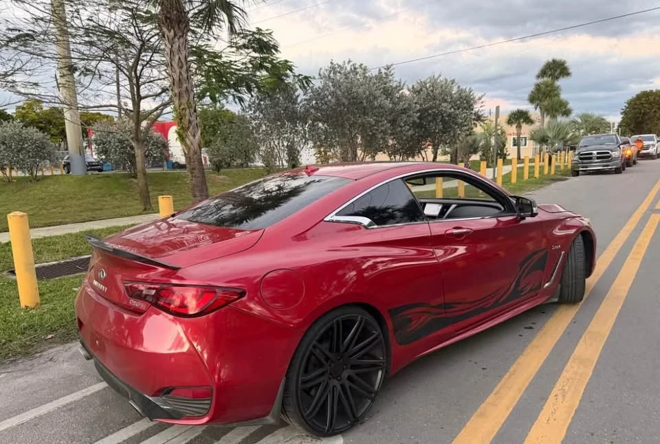 2017 Infiniti Q60 - Image 2 of 8
