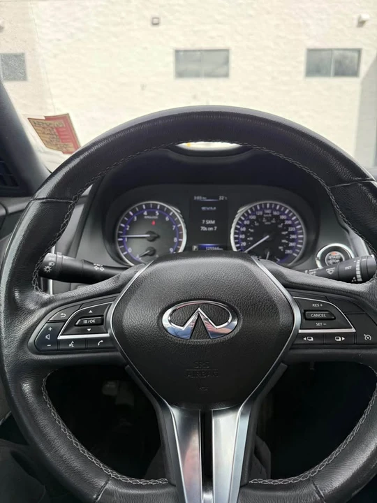 2017 Infiniti Q60 - Image 6 of 8