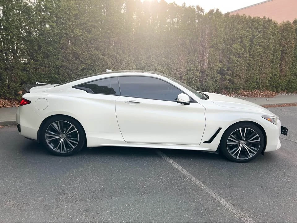 2017 Infiniti Q60 - Image 2 of 3