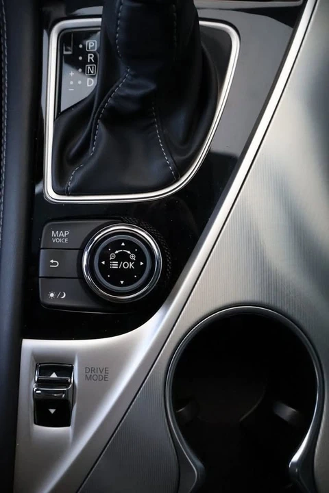 2017 Infiniti Q60 - Image 16 of 19