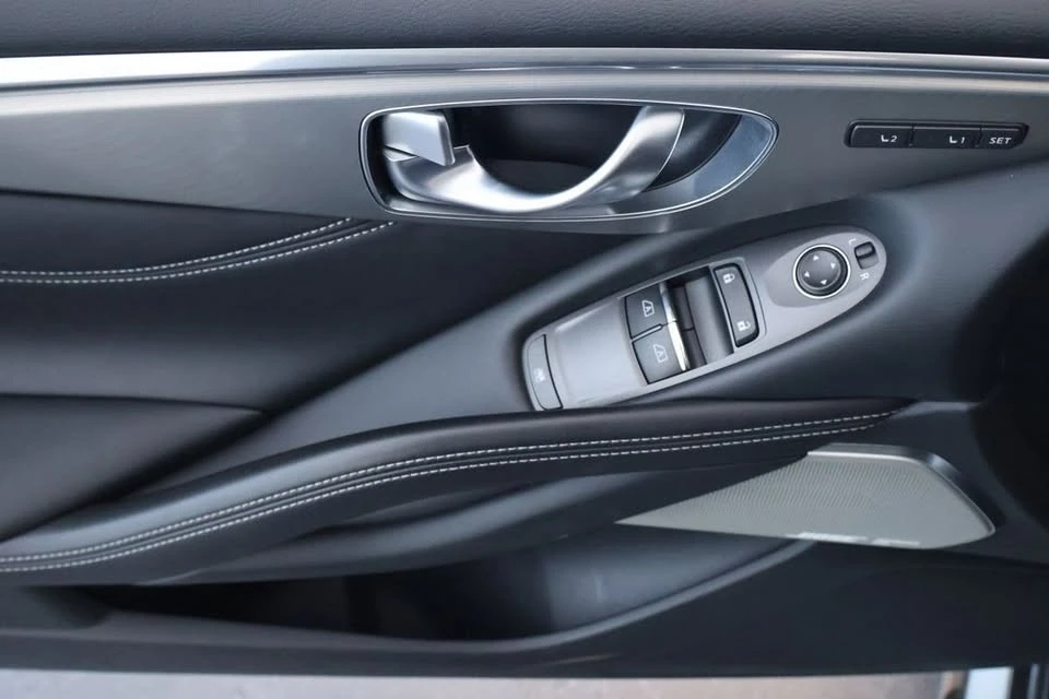 2017 Infiniti Q60 - Image 17 of 19