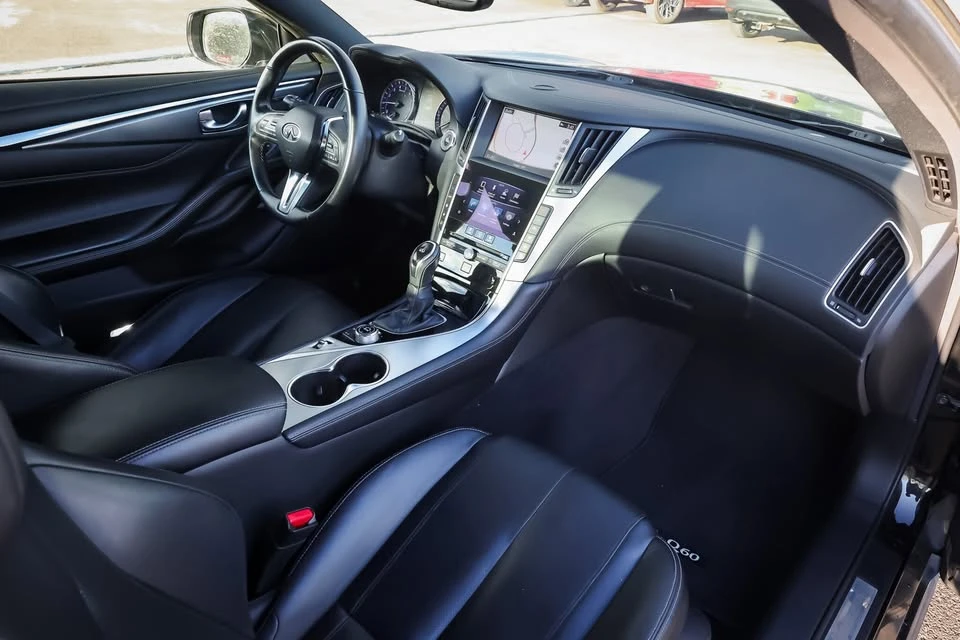 2017 Infiniti Q60 - Image 12 of 20