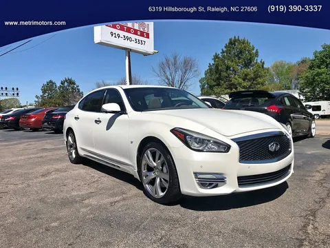 2017 Infiniti Q70