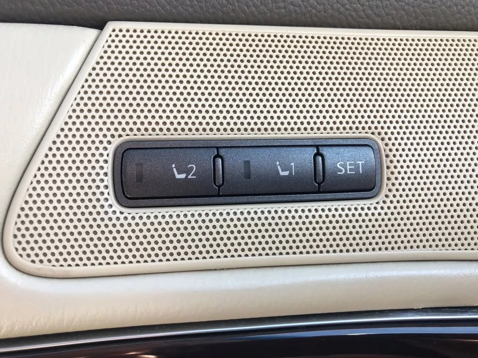 2017 Infiniti M/Q70 4th Gen - Image 19 of 20
