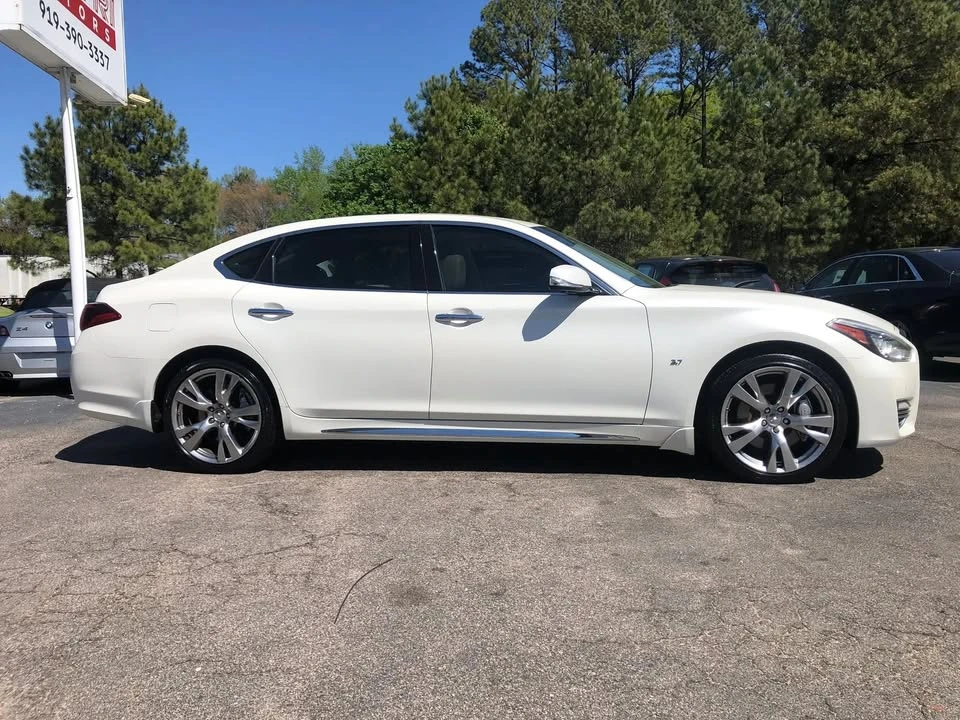2017 Infiniti M/Q70 4th Gen - Image 2 of 20