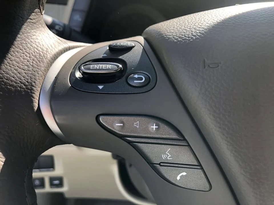 2017 Infiniti M/Q70 4th Gen - Image 17 of 20