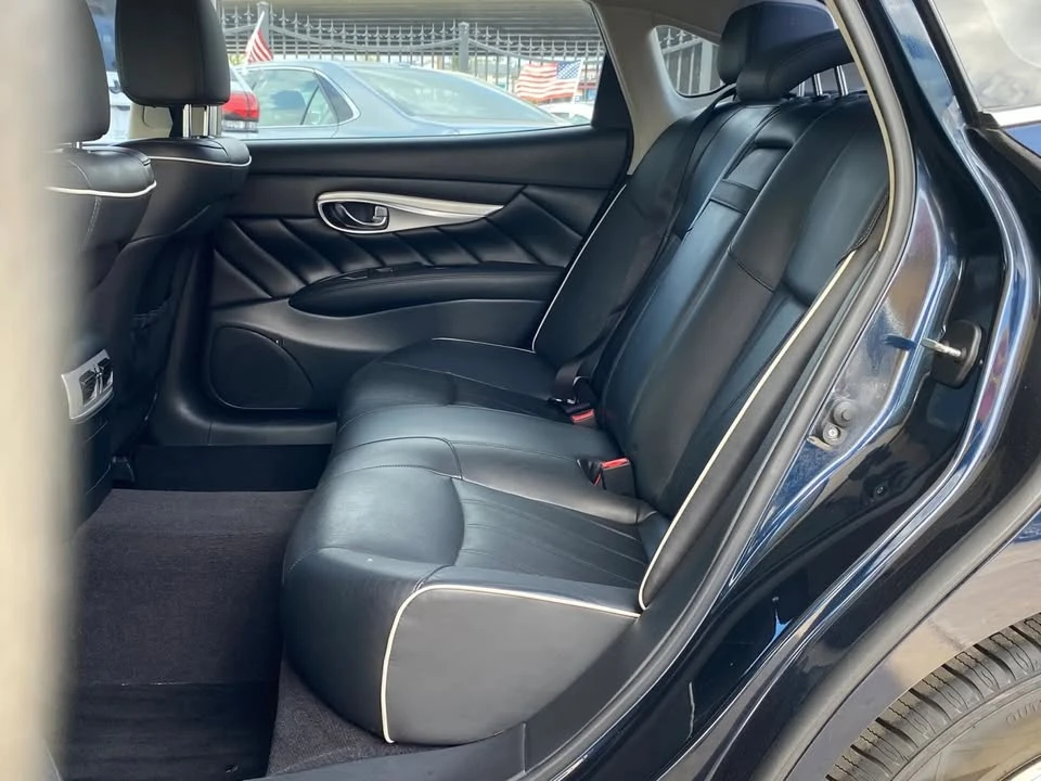 2017 Infiniti M/Q70 4th Gen - Image 6 of 6