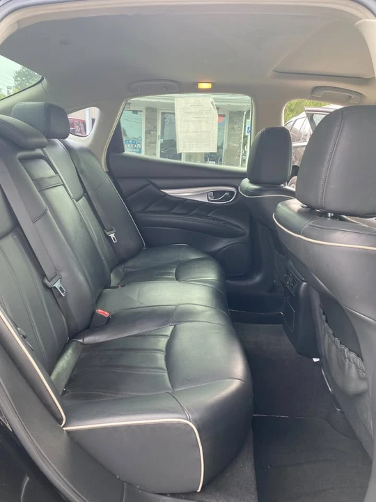 2017 Infiniti M/Q70 4th Gen - Image 12 of 15