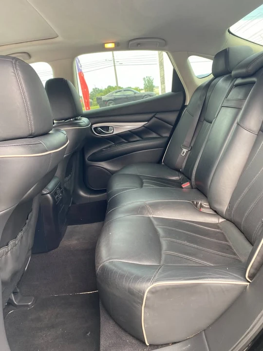 2017 Infiniti M/Q70 4th Gen - Image 10 of 15