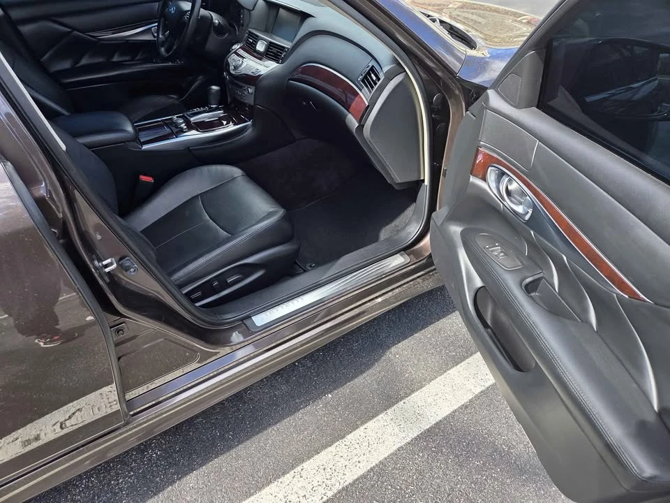 2017 Infiniti M/Q70 4th Gen - Image 12 of 17