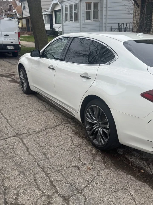 2017 Infiniti M/Q70 4th Gen - Image 9 of 10