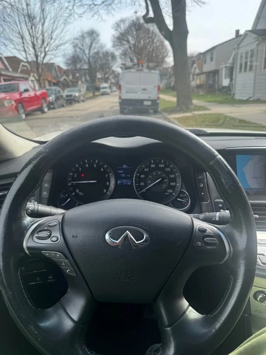 2017 Infiniti M/Q70 4th Gen - Image 2 of 10