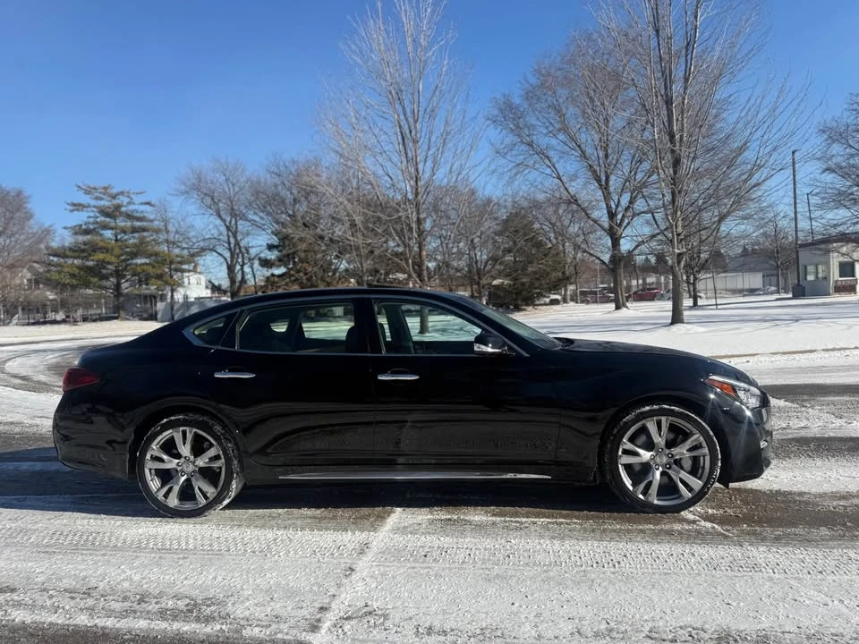 2017 Infiniti M/Q70 4th Gen - Image 12 of 14