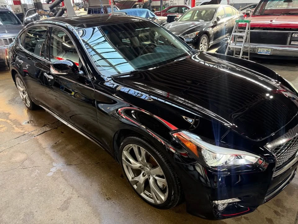 2017 Infiniti M/Q70 4th Gen - Image 13 of 14