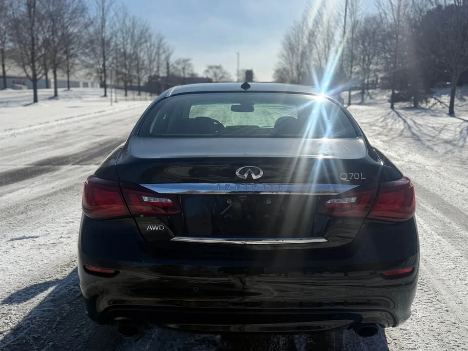 2017 Infiniti M/Q70 4th Gen - Image 11 of 14